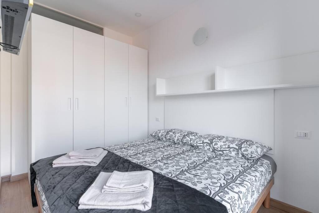 Cimiano Suite 22, New Apartment Мілан Екстер'єр фото